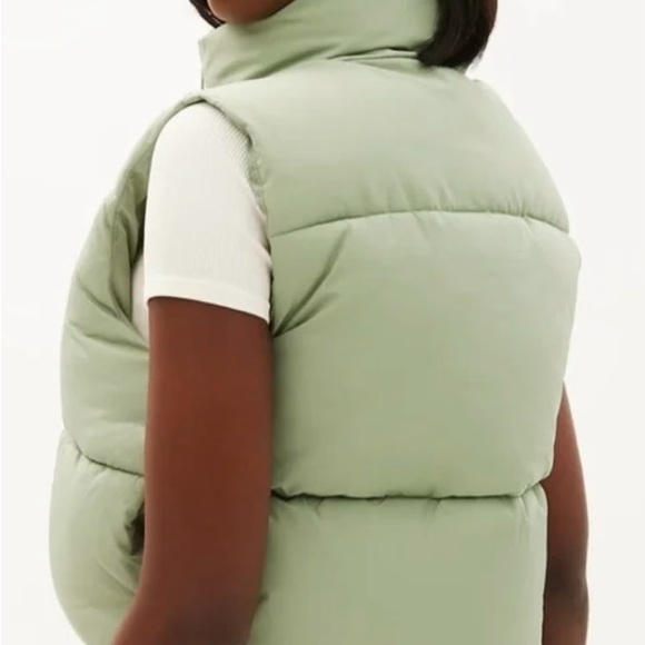 Aeropostal Puffer Vest - Size XL - Picture 3 of 7